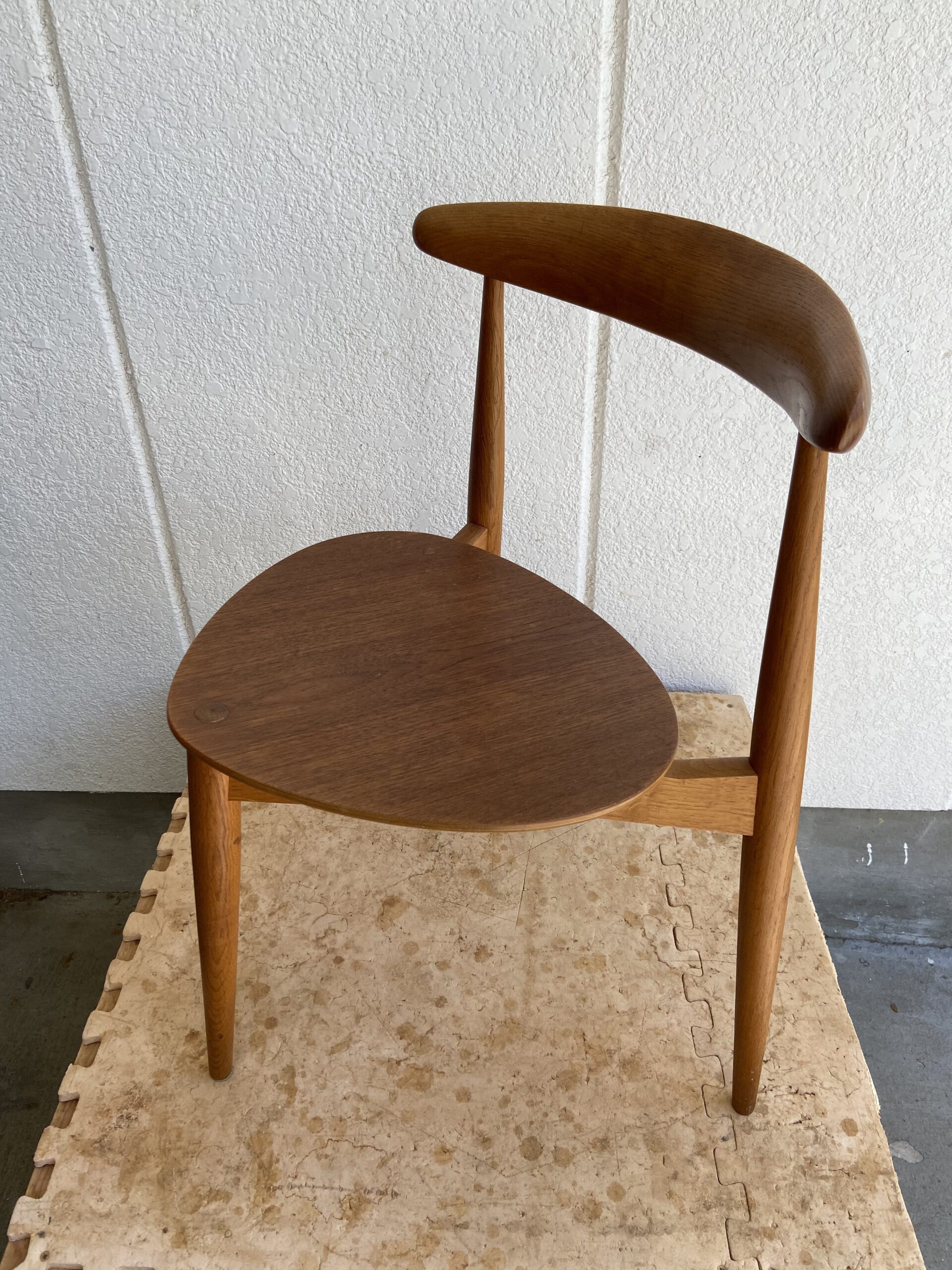 Hans J.Wegner(ウェグナー)　ハートチェア剥離