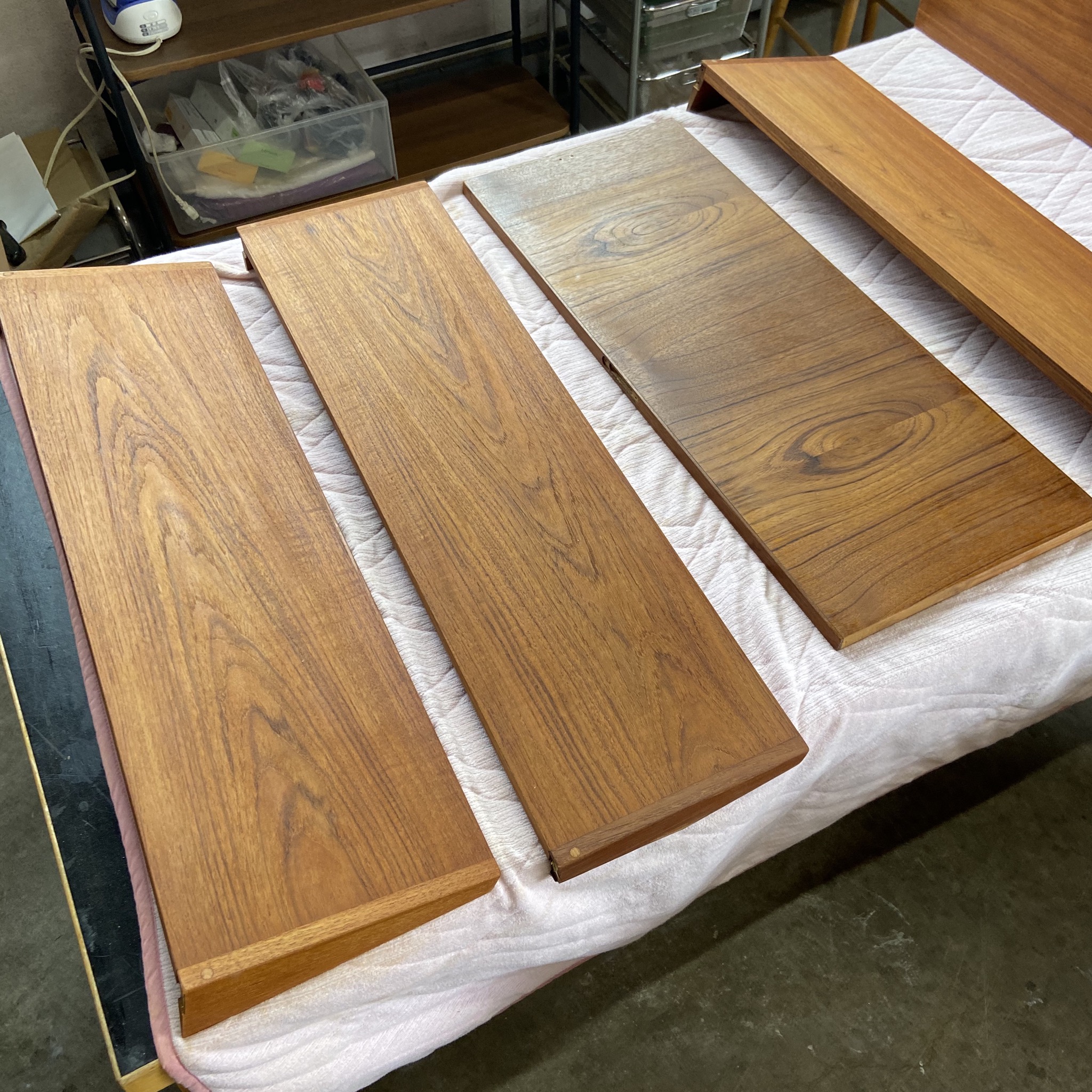 Kai Kristiansen（カイクリスチャンセン）　ウォールシェルフ　塗装