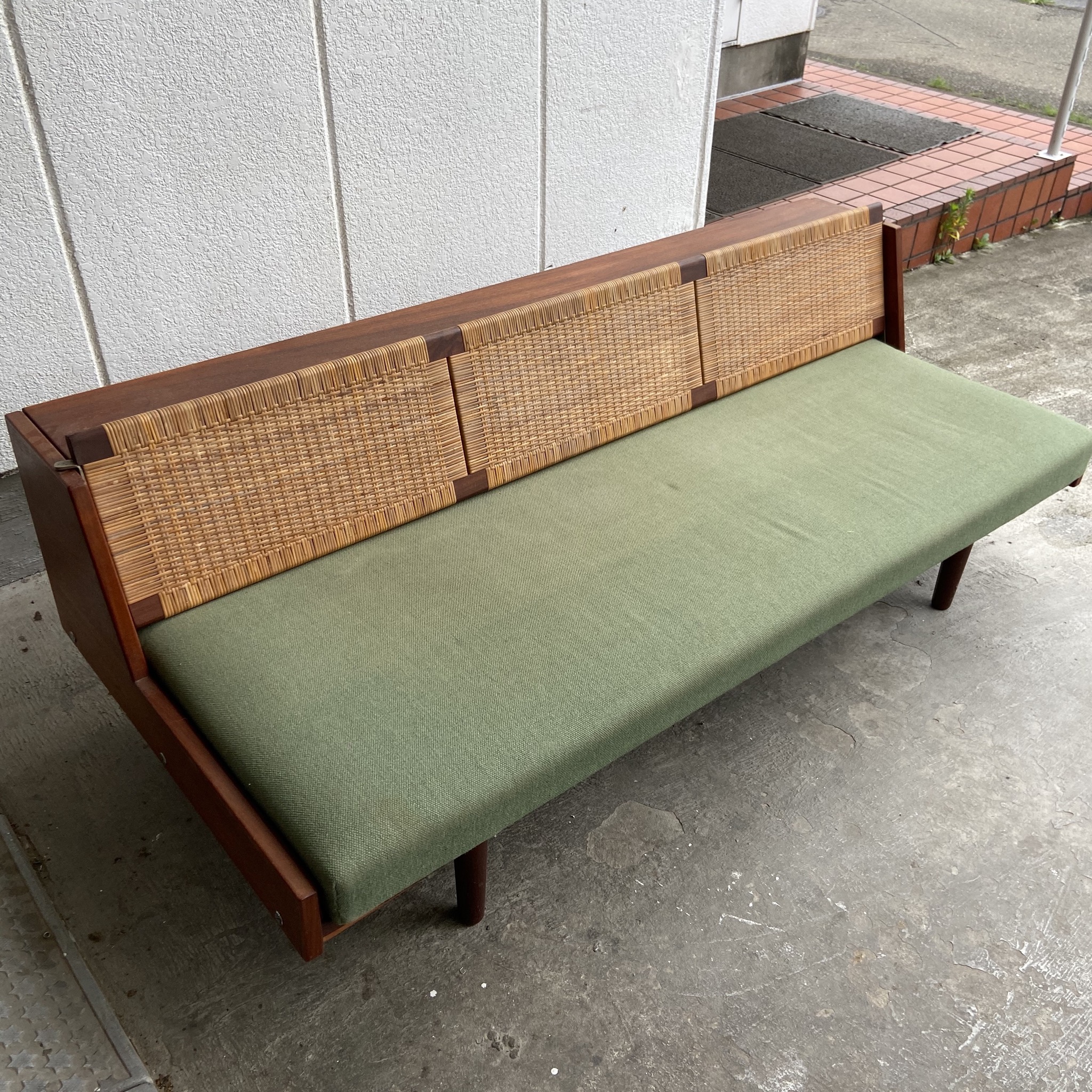 Hans J. Wegner（ウェグナー）　GE258 デイベッド