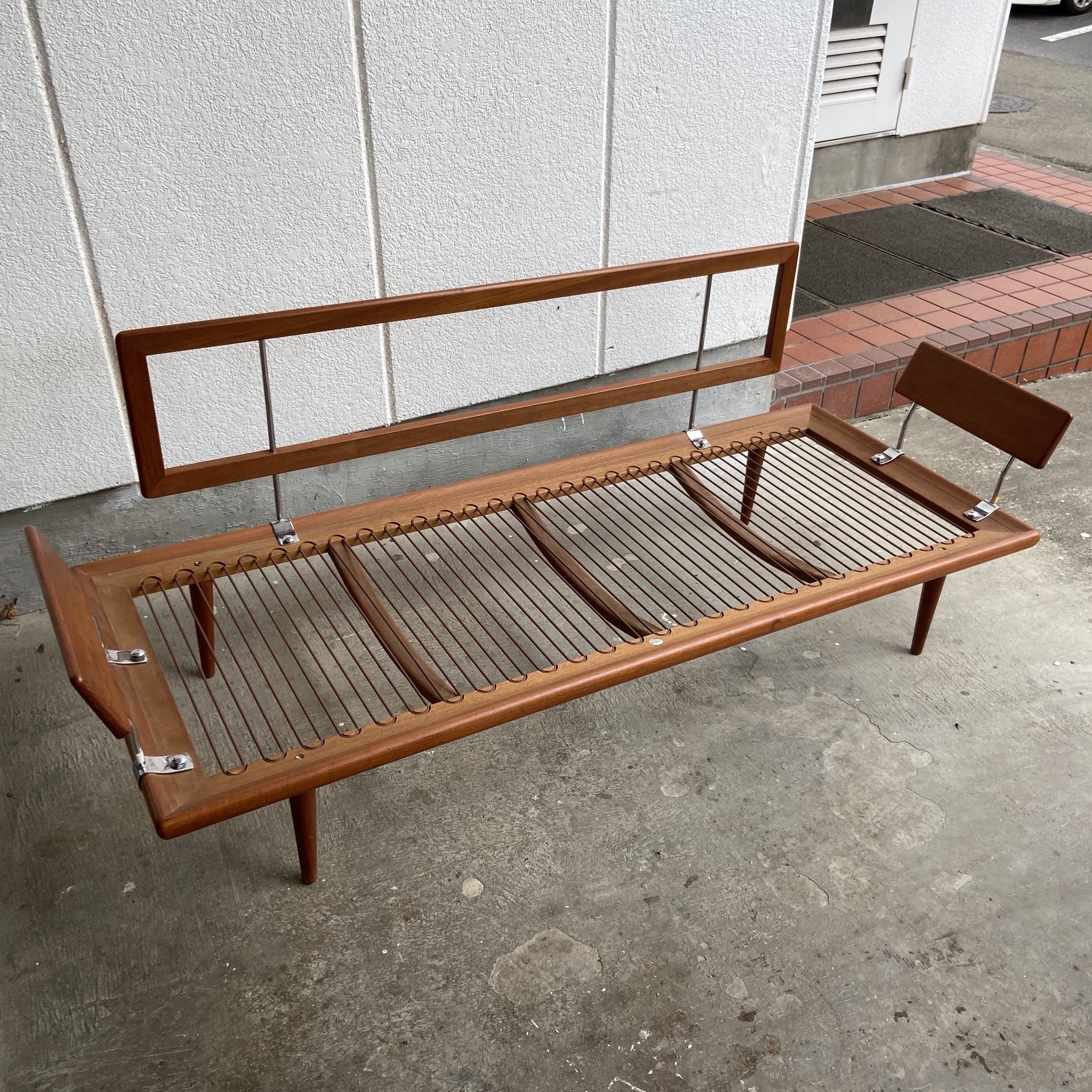 Peter Hvidt & Orla Molgaard Minerva 3 Sofa　分解