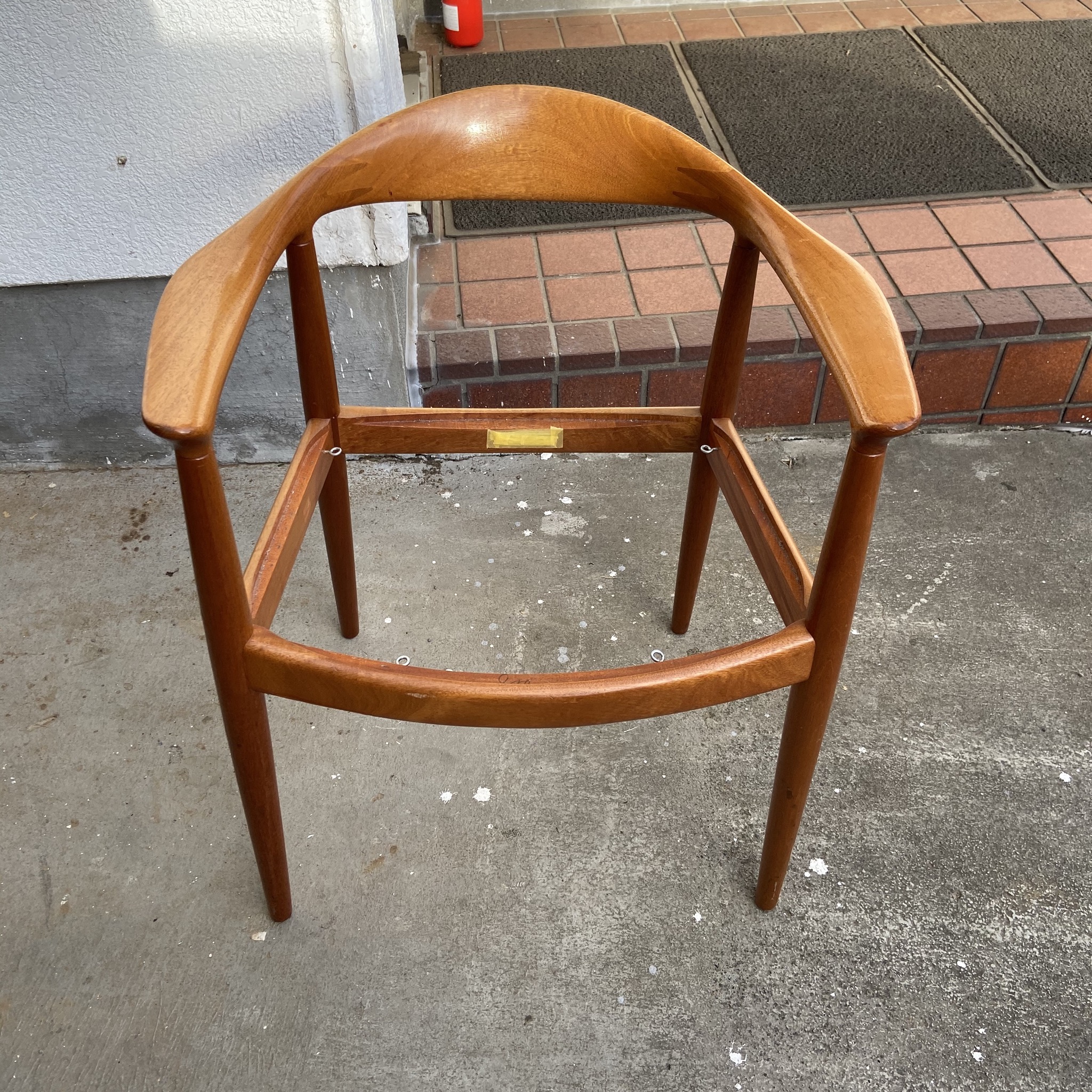 Hans J. Wegner（ウェグナー）　JH503 剥離