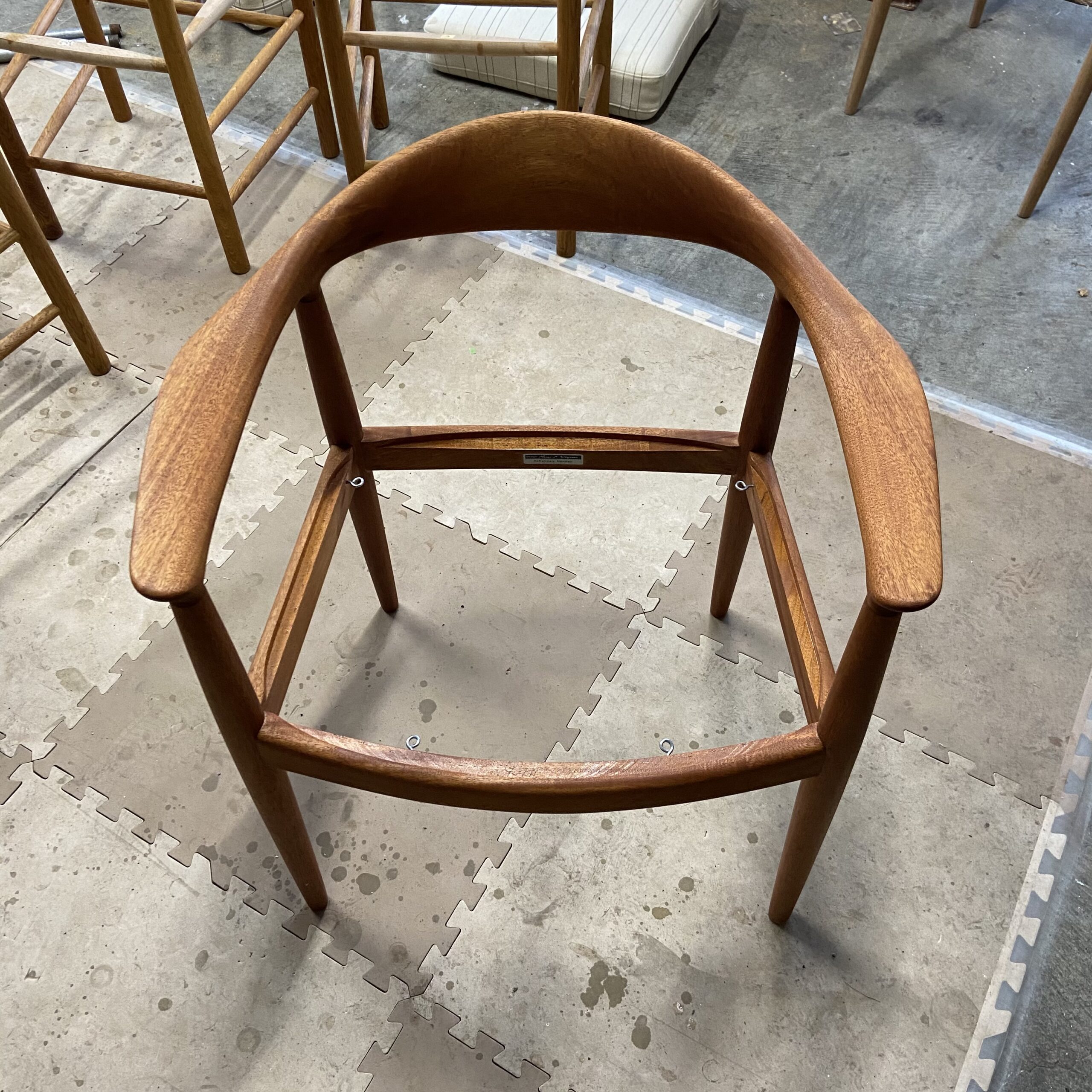 Hans J. Wegner（ウェグナー）　JH503 塗装