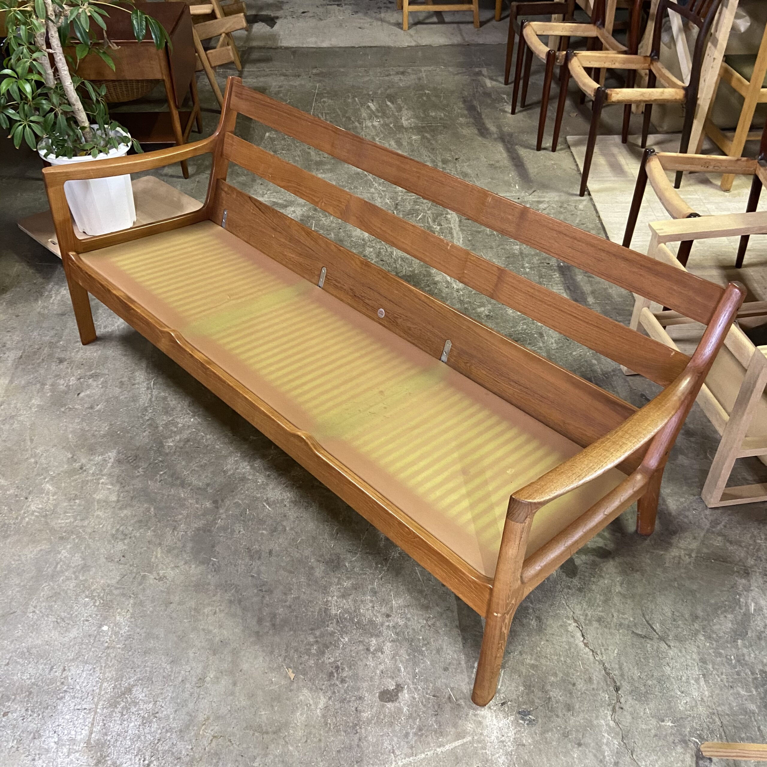 Ole Wanscher（オーレ・ヴァンシャー）sofa 分解