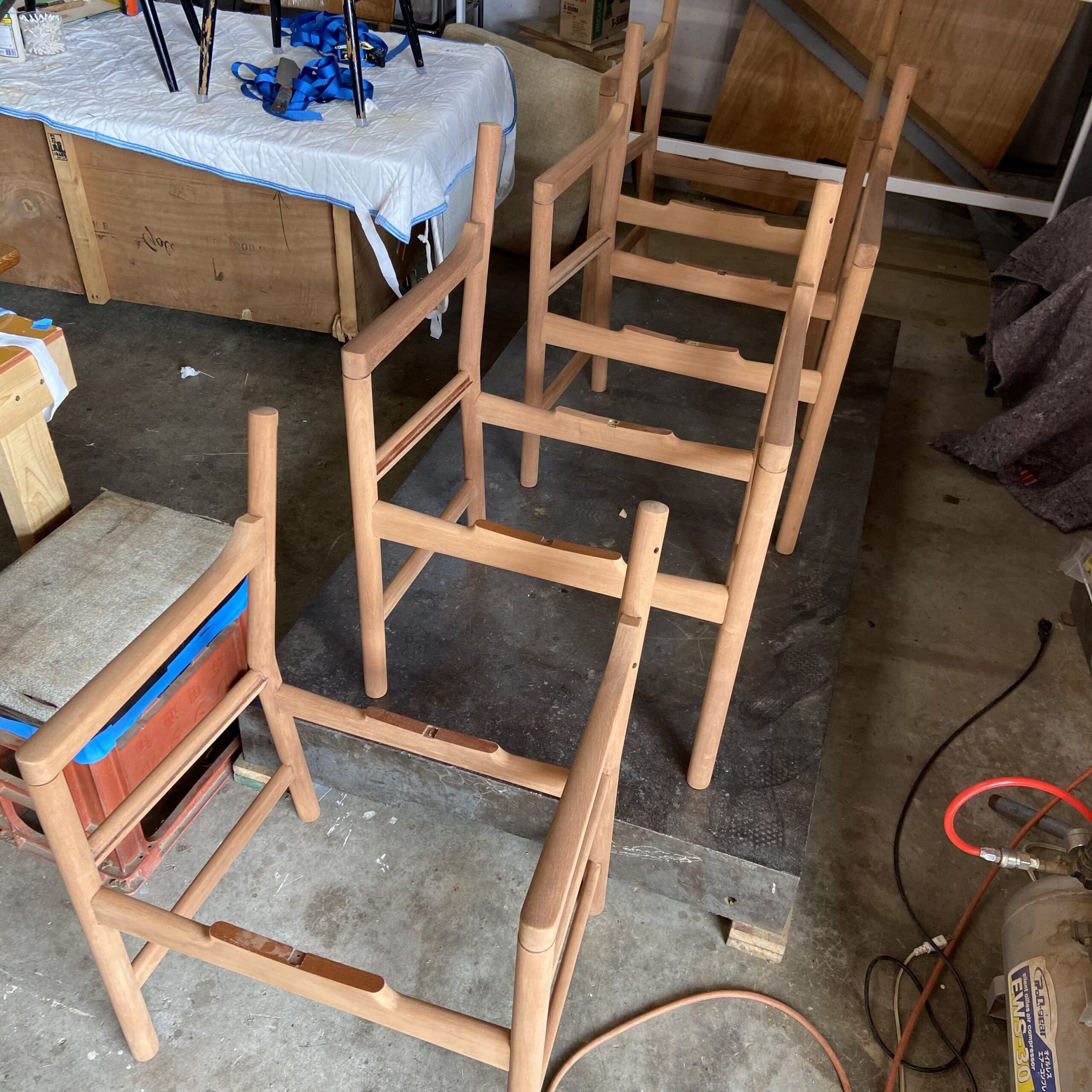 Hans J. Wegner（ウェグナー）　JH250 マホガニー　塗装